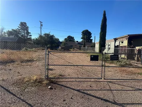 3570 E Ryan Ave, Kingman, AZ 86409 photo 3