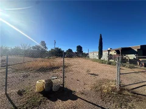 3570 E Ryan Ave, Kingman, AZ 86409 photo 4