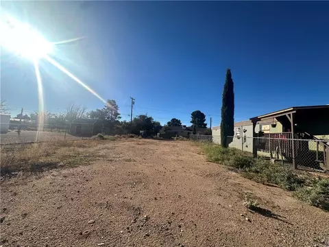 3570 E Ryan Ave, Kingman, AZ 86409 photo 2