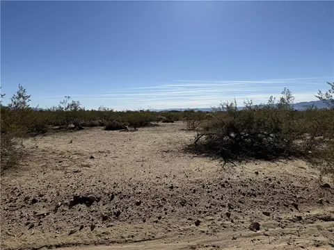 Apn 306-47-014f Earl Dr., Golden Valley, AZ 86413