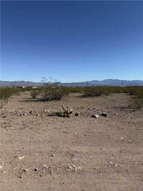 Apn 306-17-085 Dilcon Road, Golden Valley, AZ 86413