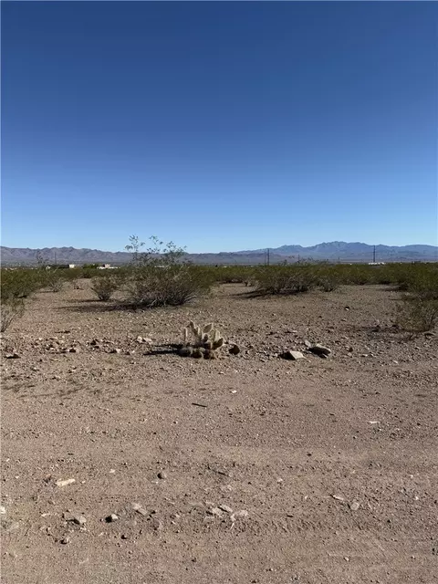 306-17 085 Dilcon Rd, Golden Valley, AZ 86413