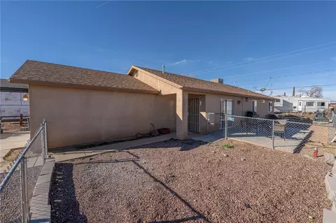 Exterior - 3147 E Thompson Ave, Kingman, AZ 86409 photo 2 of 6