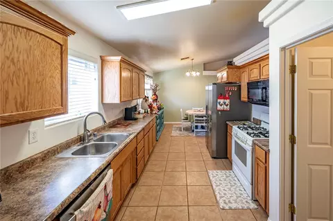 Entry Way - 3147 E Thompson Ave, Kingman, AZ 86409 photo 2 of 2