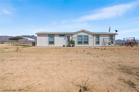 8248 N Teddy Roosevelt Rd, Golden Valley, AZ 86413