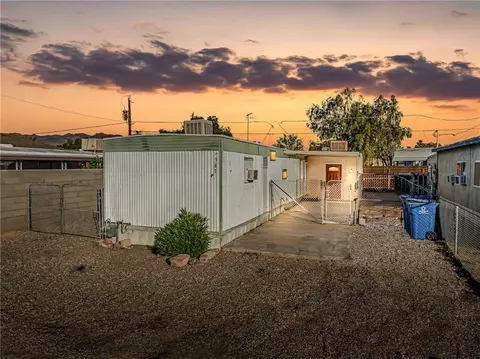 587 Harbor Dr, Bullhead City, AZ 86442