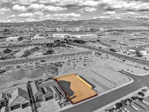 961 Thumb Butte Dr, Bullhead City, AZ 86429