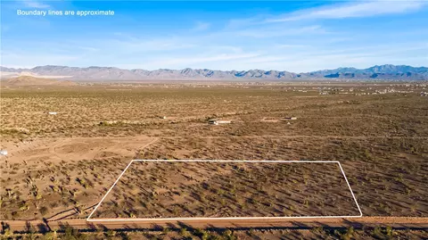 5149 N Dilkon Rd, Golden Valley, AZ 86413