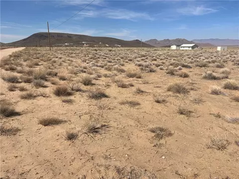 7228 N Avenida Obregon, Kingman, AZ 86401