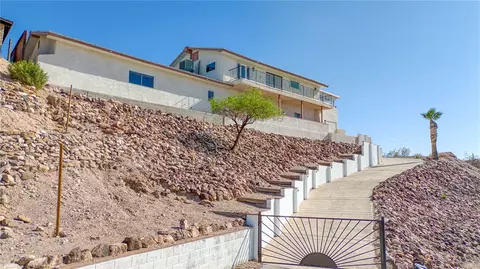 3194 Sycamore Ave, Bullhead City, AZ 86429