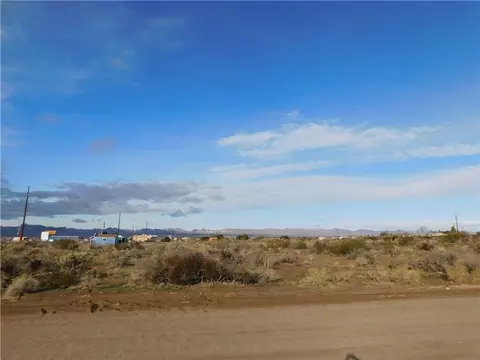 4143 Highway 68, Golden Valley, AZ 86413