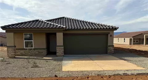 10461 N Concho Dr, Kingman, AZ 86401