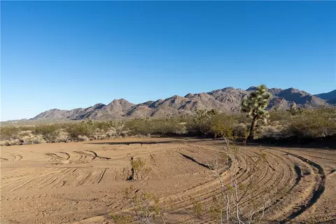 244-07 S 286 S Edith Dr, Yucca, AZ 86438