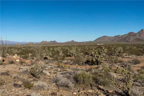 244-07 E 115 E High St, Yucca, AZ 86438 photo 4