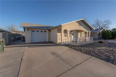 Exterior - 2520 Ashfork Ave, Kingman, AZ 86401 photo 5 of 9