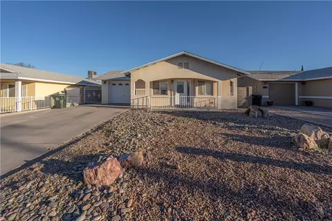 Exterior - 2520 Ashfork Ave, Kingman, AZ 86401 photo 6 of 9