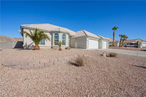 2977 La Paloma Dr, Bullhead City, AZ 86429
