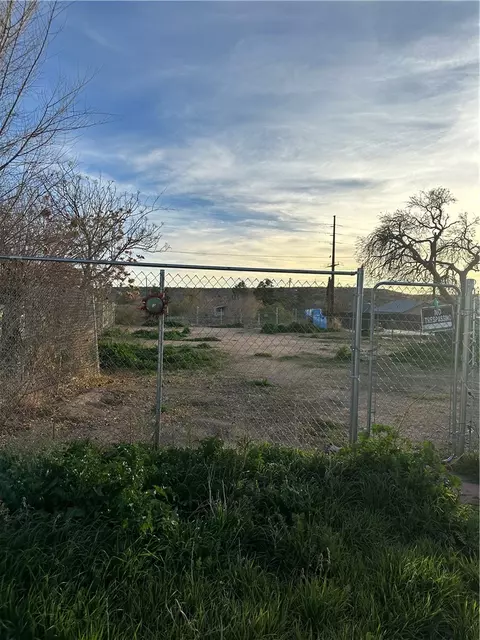552 Park St, Kingman, AZ 86402