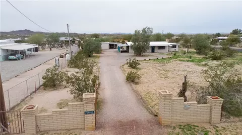 25460 Ochoco Way, Bouse, AZ 85325