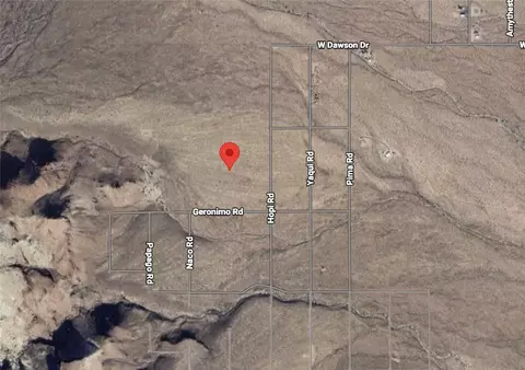 7875 Geronimo Rd, Golden Valley, AZ 86413