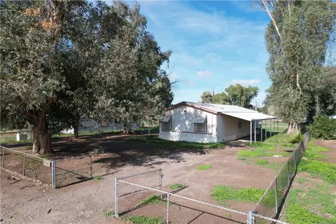 2039 E Lone Star Dr, Mohave Valley, AZ 86440