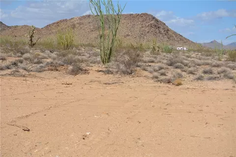 N2 Duquesne Road, Yucca, AZ 86438