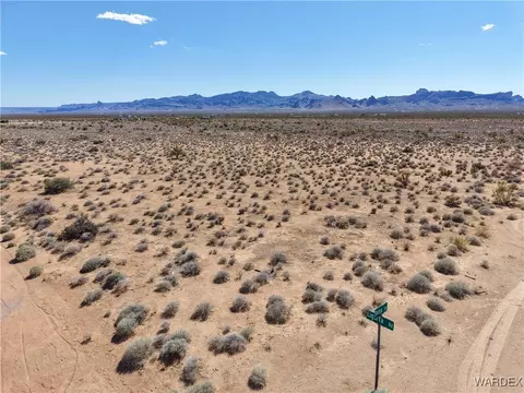 tbd W Bolsa, Golden Valley, AZ 86413