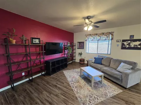 Living - 2579 Estrella Vis, Kingman, AZ 86409 photo 3 of 3