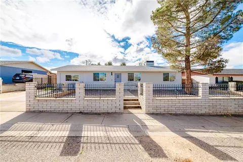 2822 Lillie Ave, Kingman, AZ 86401