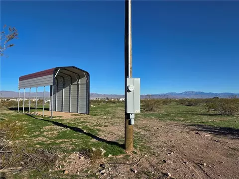 934 S Elgin Rd, Golden Valley, AZ 86413