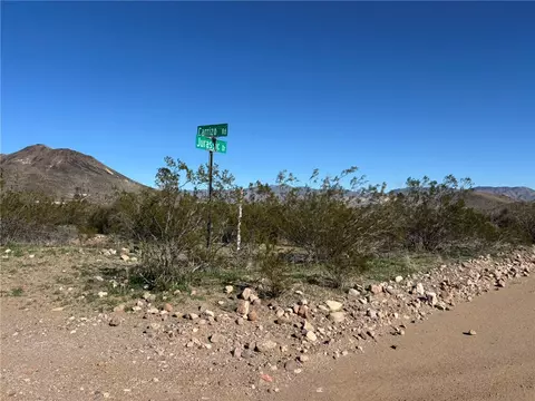 339-09 W 083 W Jurrasic Dr, Golden Valley, AZ 86413