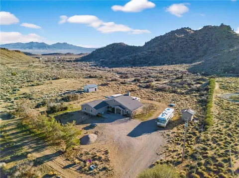 670 W Quail Crest Rd, Kingman, AZ 86409