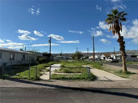1765 Hualapai Dr, Bullhead City, AZ 86442