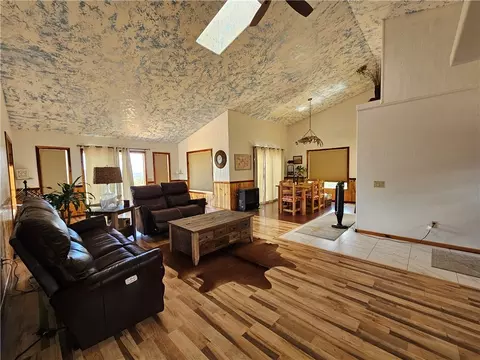 Living - 10664 E Austin Loop, Kingman, AZ 86401 photo 3 of 4
