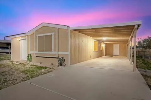 5563 S Topaz St, Fort Mohave, AZ 86426