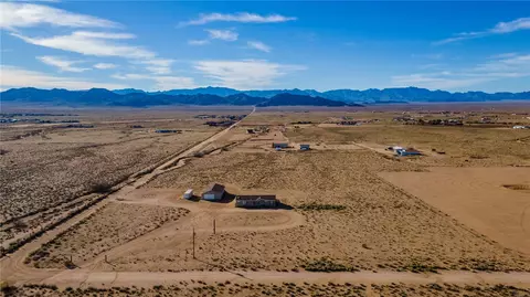 10521 N Garrett Dr, Kingman, AZ 86401