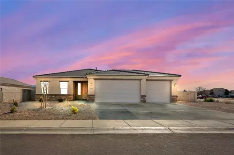 3380 E Double O Dr, Kingman, AZ 86409