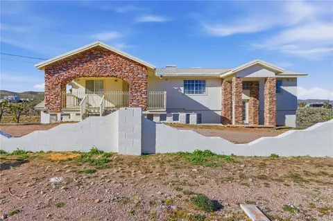 26151 N Rainbow Rd, Meadview, AZ 86444