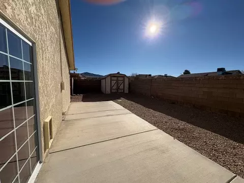 Exterior - 7024 E Stetson Dr, Kingman, AZ 86401 photo 10 of 15
