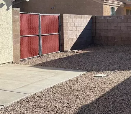 Exterior - 7024 E Stetson Dr, Kingman, AZ 86401 photo 6 of 15