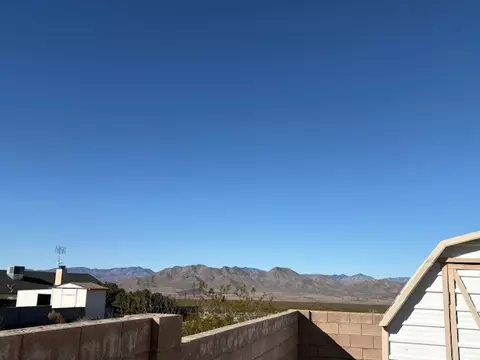 Exterior - 7024 E Stetson Dr, Kingman, AZ 86401 photo 14 of 15