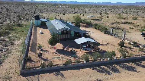7610 6th St, Dolan Springs, AZ 86441
