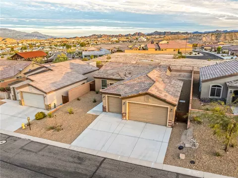 2673 Kingman Dr, Bullhead City, AZ 86429