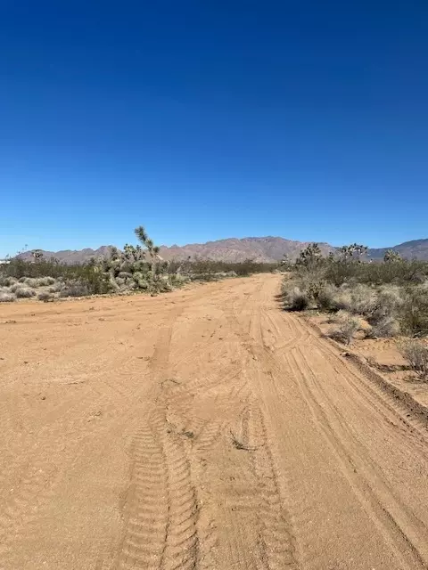 8 E Mary Dr, Yucca, AZ 86438 photo 21