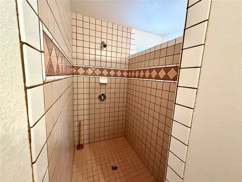 Bath - 30082 N Haystack Dr, Meadview, AZ 86444 photo 5 of 5