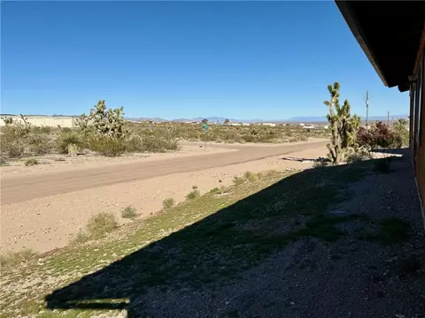 Exterior - 30082 N Haystack Dr, Meadview, AZ 86444 photo 4 of 7
