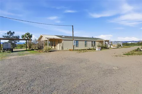 4943 W Safari Dr, Golden Valley, AZ 86413