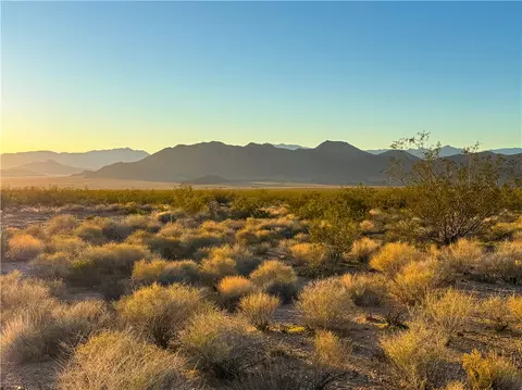 6927 E Concho Pl, Kingman, AZ 86401