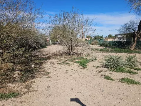 2229 E Maverick Dr, Mohave Valley, AZ 86440