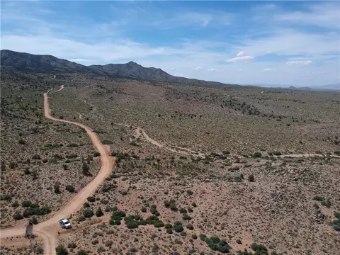 80 N Acres N Hidden Springs Rd, Hackberry, AZ 86411 photo 7